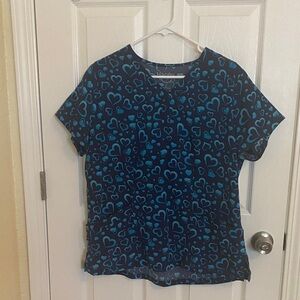 Happy Women's Short Sleeve scrub top with Blue Heart Pattern